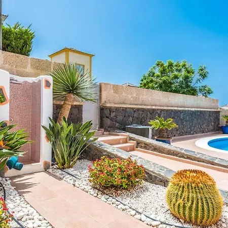 Playa De Fanabe Sleeps 6 With Pool Air Con And Wifi * أذيخي
