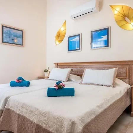 Playa De Fanabe Sleeps 6 With Pool Air Con And Wifi * أذيخي